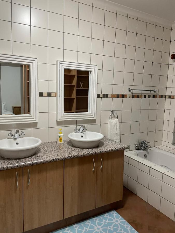 City Comfort Self Catering Windhoek Exterior photo